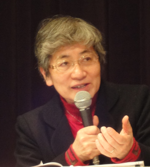 基調講演の講師の秋山正子氏の写真
