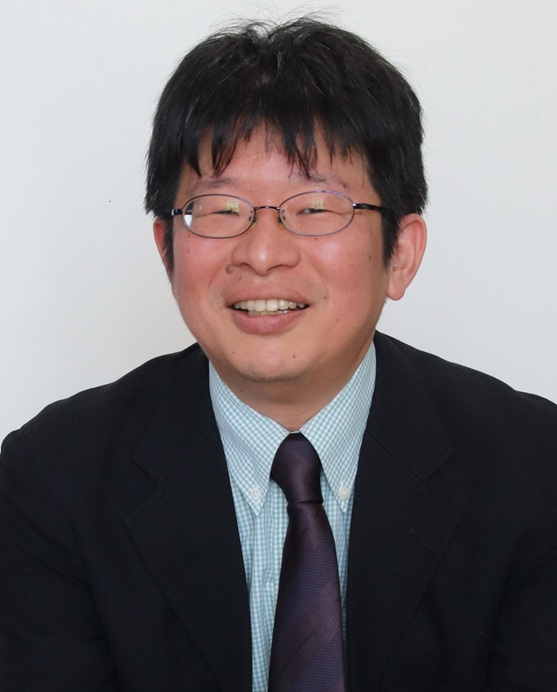 講師の龍崎孝氏の写真