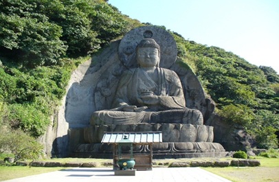 鋸山にある日本寺大仏（鋸南町）